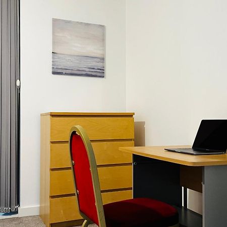 Last-Minute Specials L Book It Now L Sleeps Up To 4 L 2 Bed 2 Bath - Gym - Prime Birmingham Location L Jvt Short Lets Ngoại thất bức ảnh