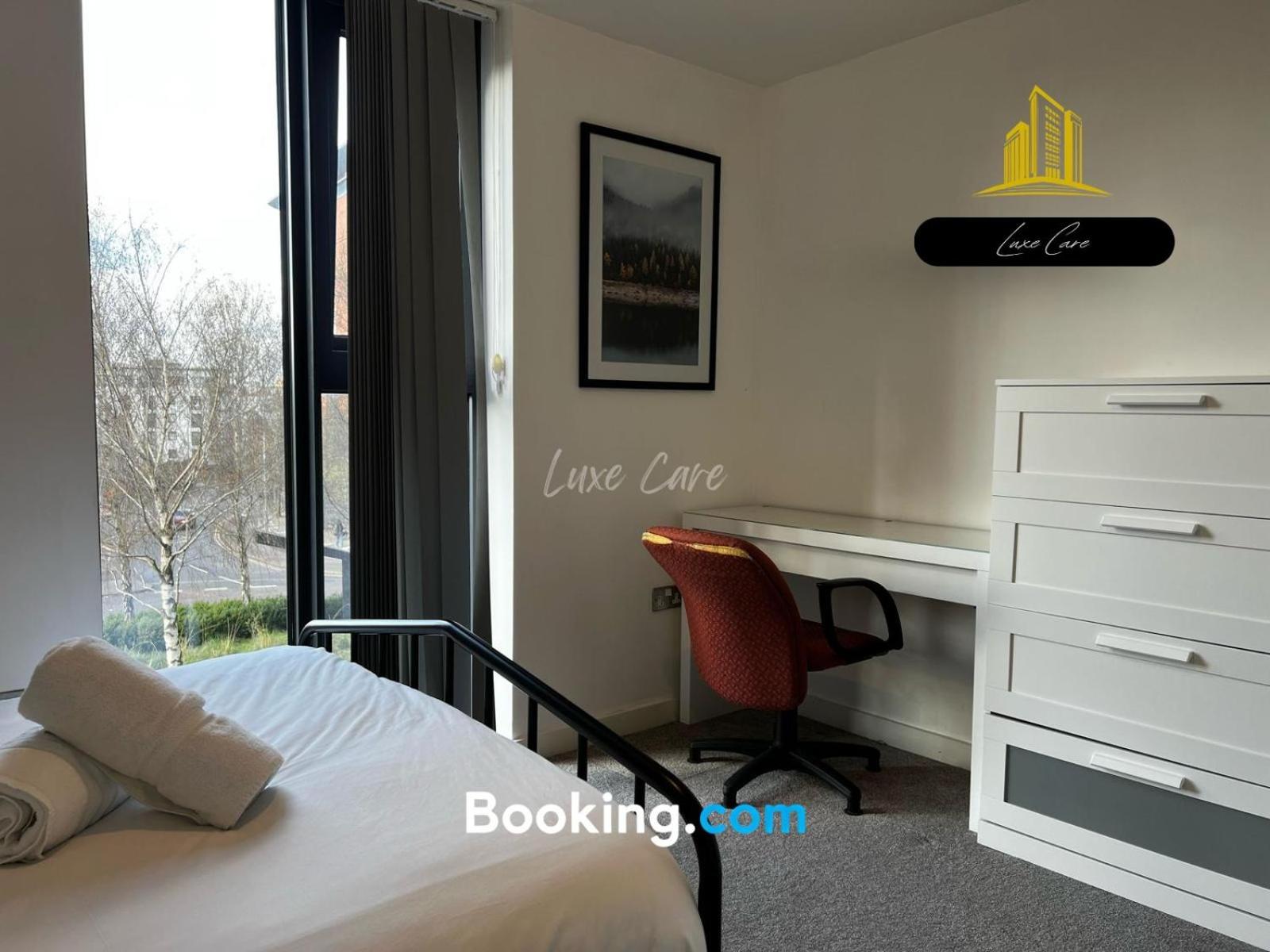 Last-Minute Specials L Book It Now L Sleeps Up To 4 L 2 Bed 2 Bath - Gym - Prime Birmingham Location L Jvt Short Lets Ngoại thất bức ảnh